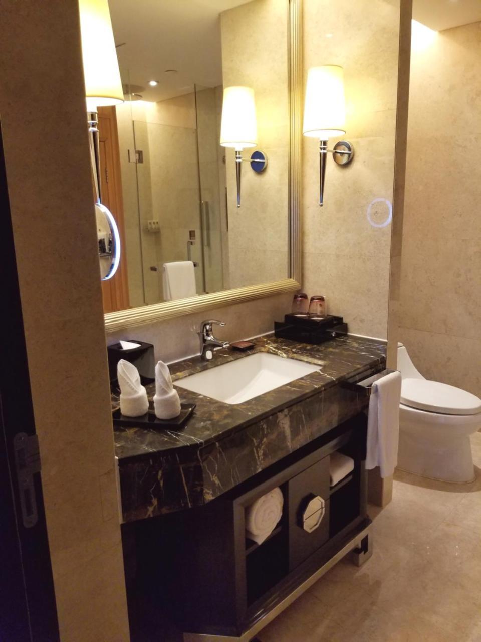 Xi'An Tanglong International Hotel Exterior photo
